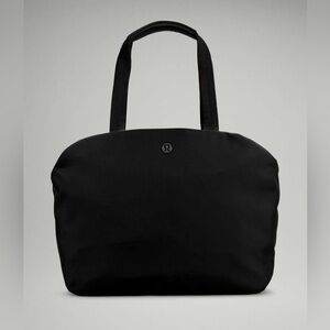 Rare Lululemon Go Getter Tote 15L!!